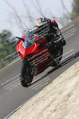 media/Sep-20-2025-TrackDaz (Sat) [[27f0cde673]]/B Group/1120am (Turn 2)/